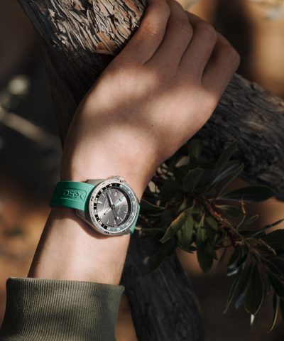 Alternative view of Certina DS-X GMT 41mm - C047.452.17.081.00