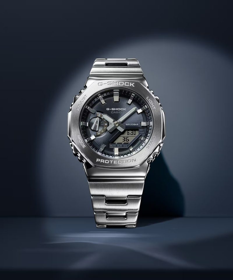 Alternative view of G-Shock 44mm - GM-2110D-8AER