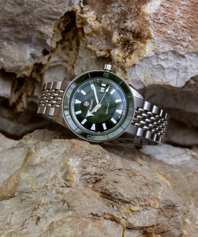 Alternative view of Rado HyperChrome Captain Cook - R32505313